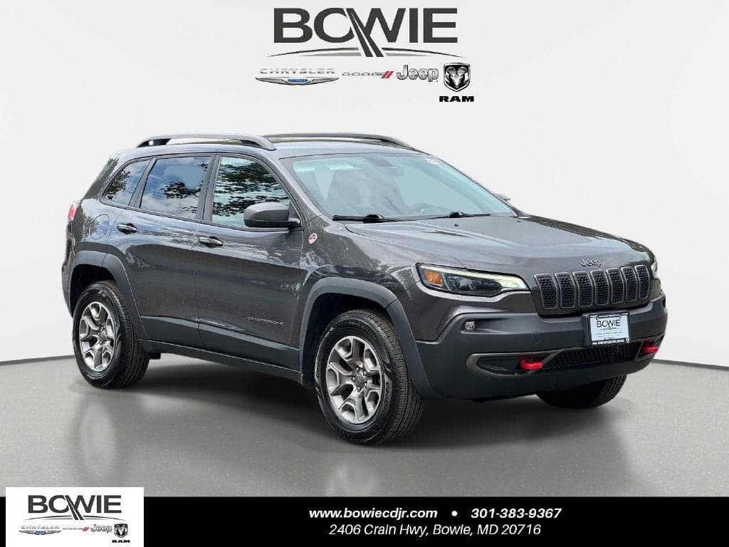 2020 Jeep Cherokee Trailhawk — photo 1 of 5
