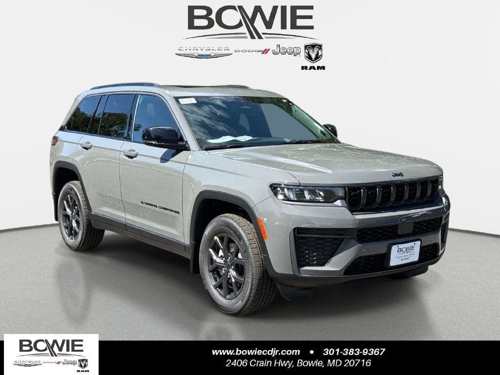 2027 Jeep Grand Cherokee Laredo Altitude — photo 1 of 5