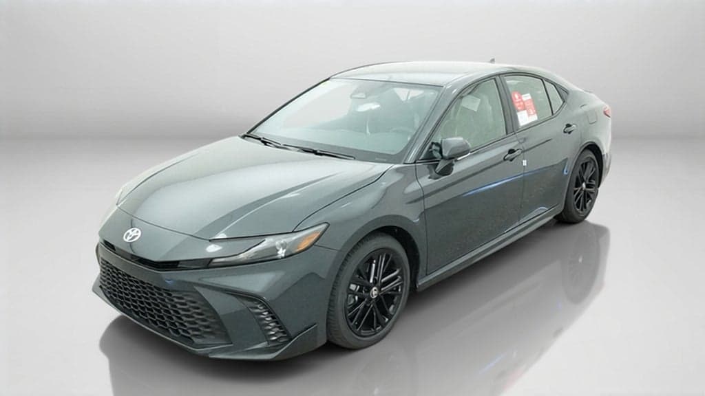 2027 Toyota Camry SE — photo 1 of 5