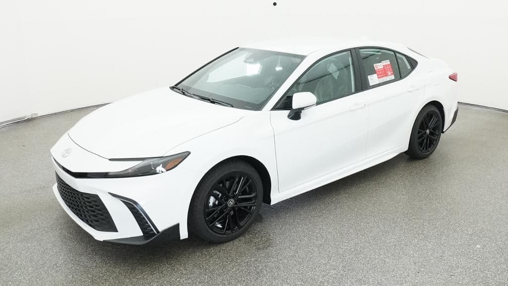 2026 Toyota Camry SE — photo 1 of 33