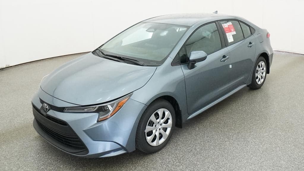 2026 Toyota Corolla LE — photo 1 of 33