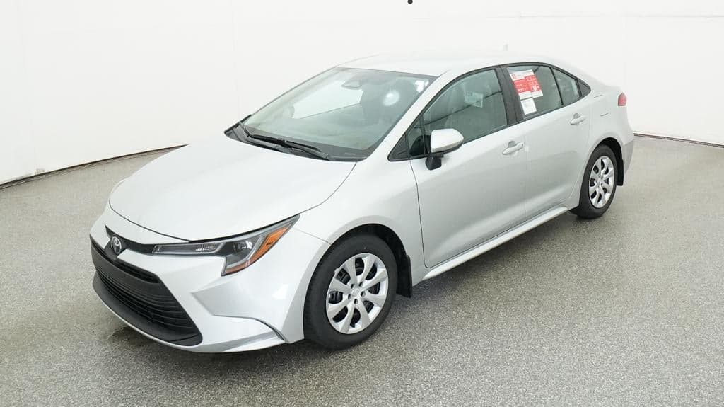 2026 Toyota Corolla LE — photo 1 of 33