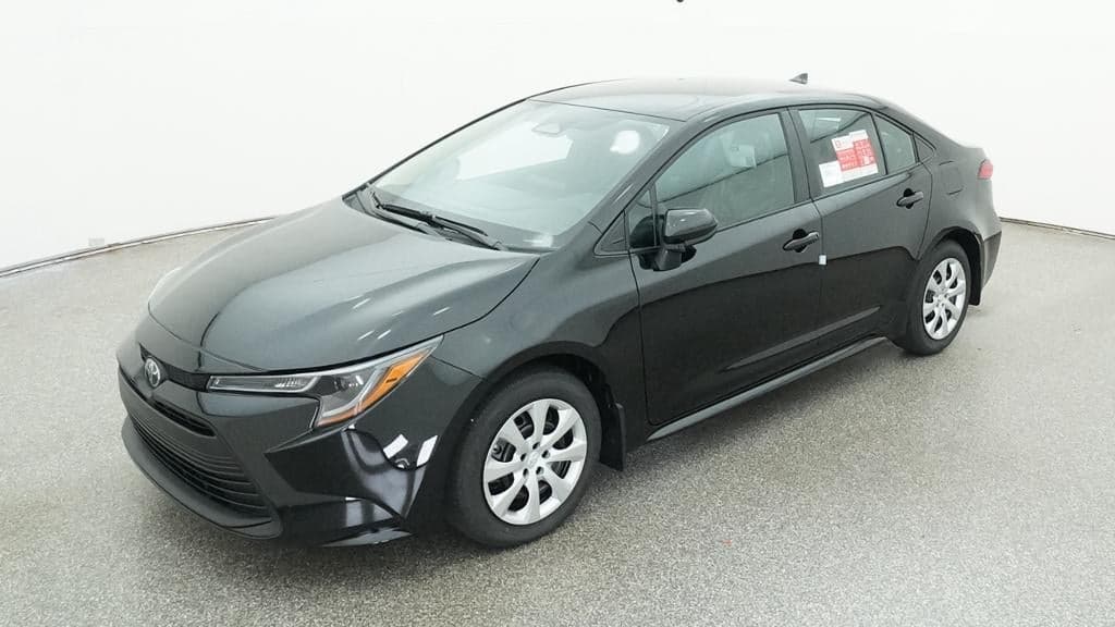 2026 Toyota Corolla LE — photo 1 of 33