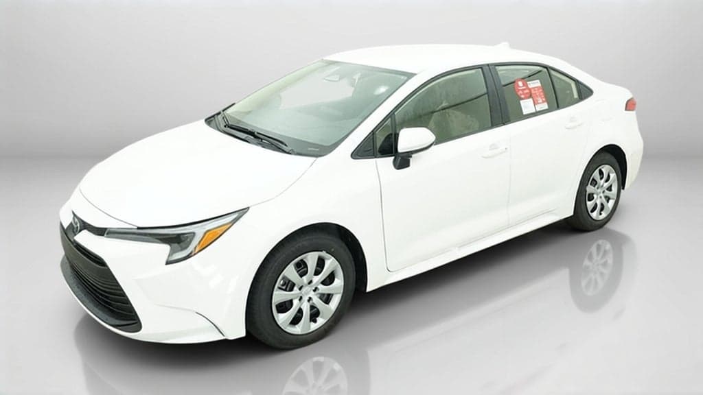 2027 Toyota Corolla Hybrid LE — photo 1 of 33
