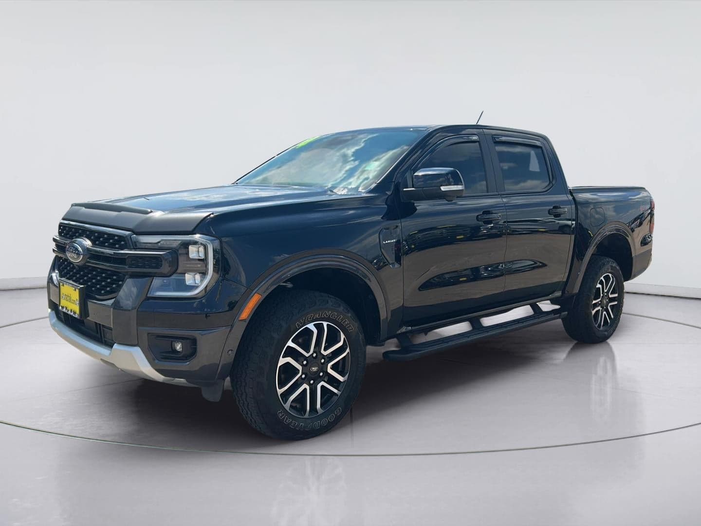 2024 Ford Ranger LARIAT — photo 1 of 7