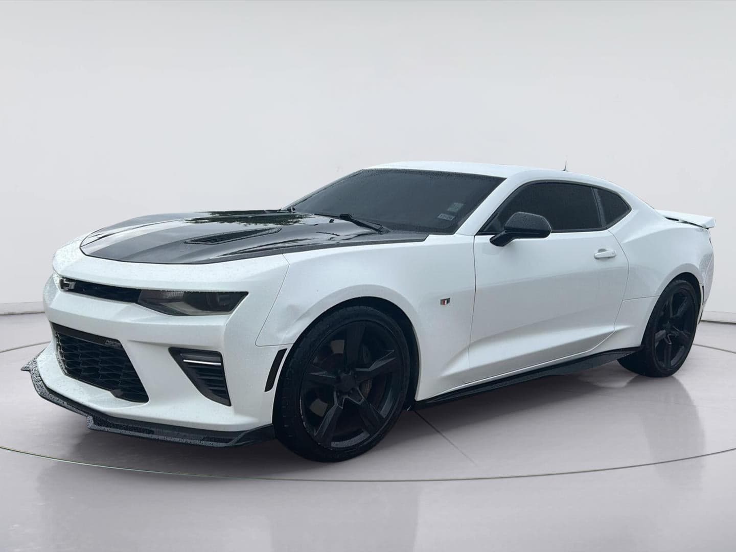 2016 Chevrolet Camaro 2SS — photo 1 of 5