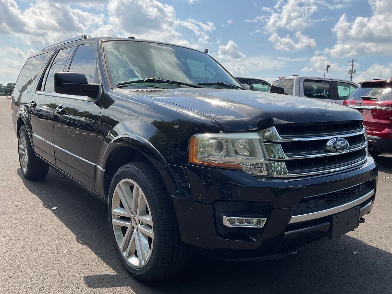 2017 Ford Expedition EL Limited — photo 1 of 5
