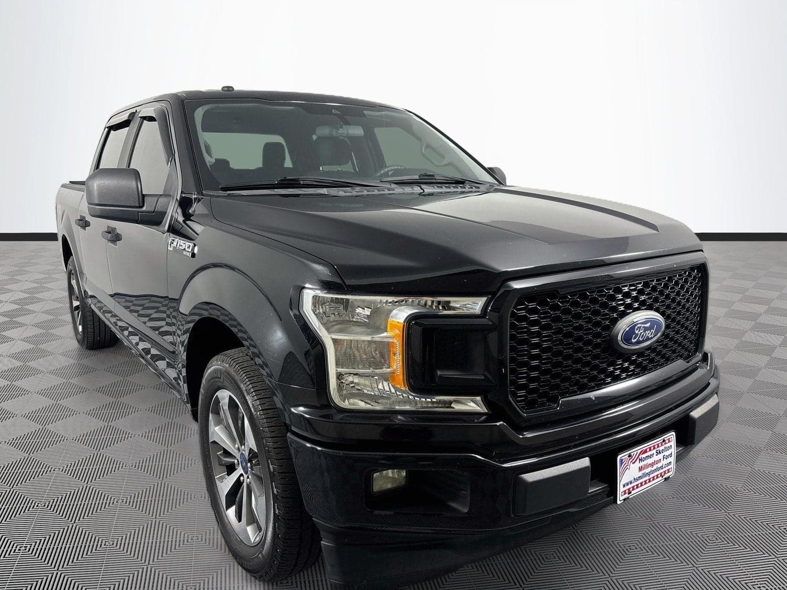 2019 Ford F-150 XL — photo 1 of 39