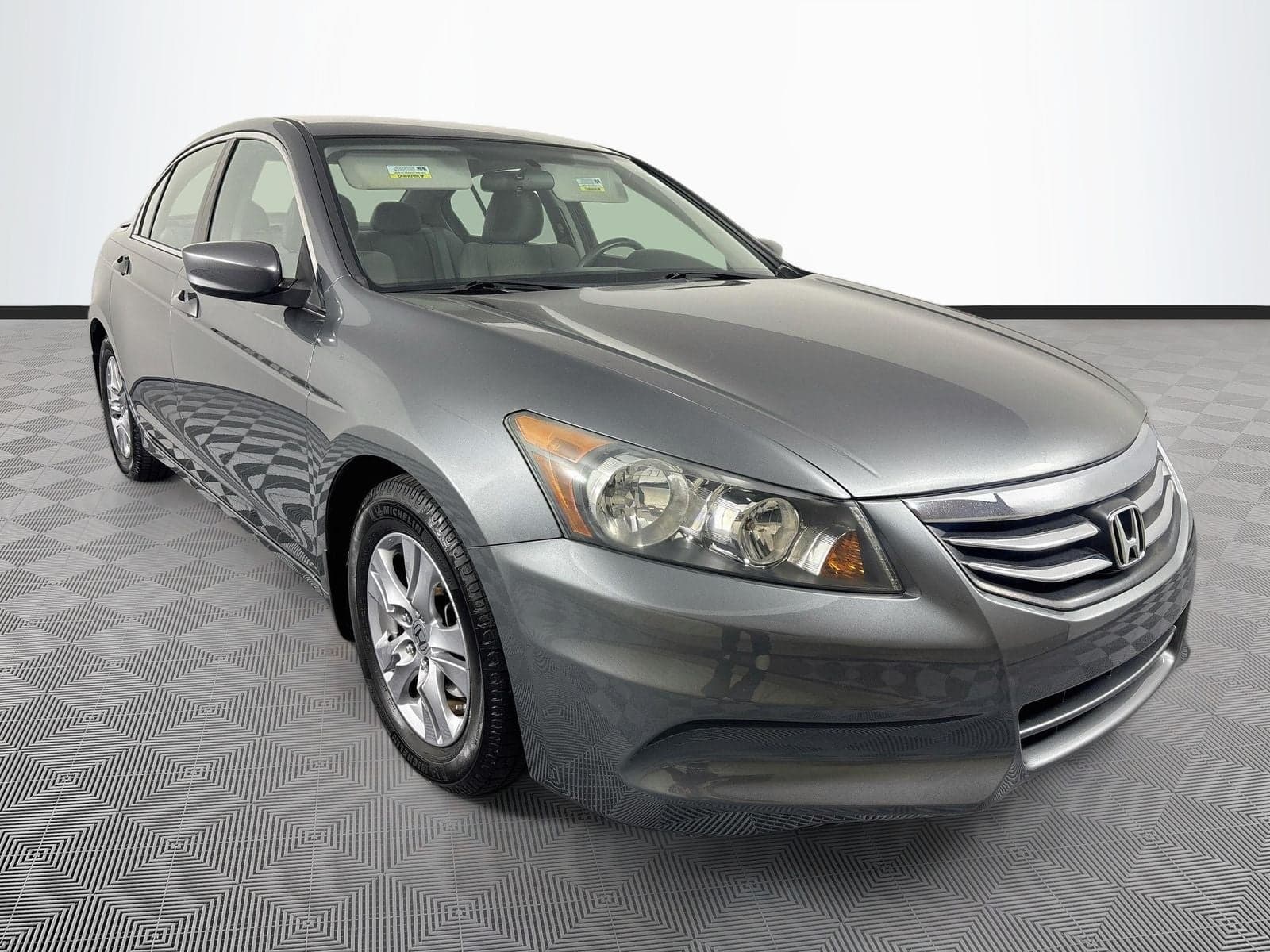 2012 Honda Accord LX-P 2.4 — photo 1 of 5