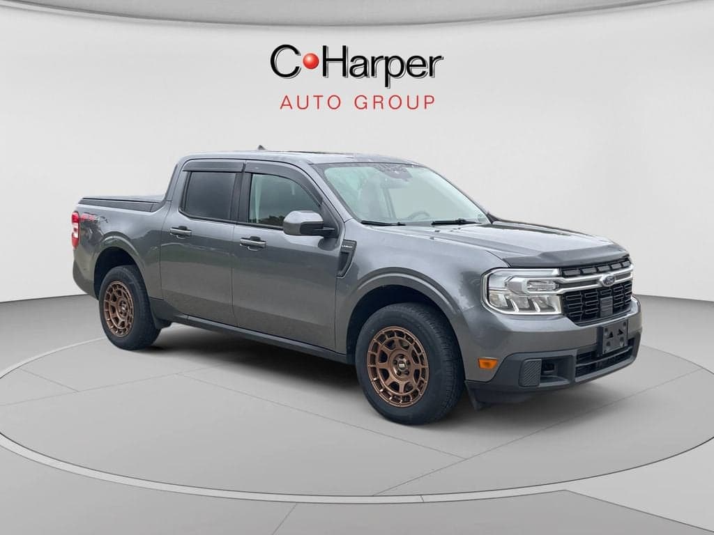 2022 Ford Maverick LARIAT — photo 1 of 9