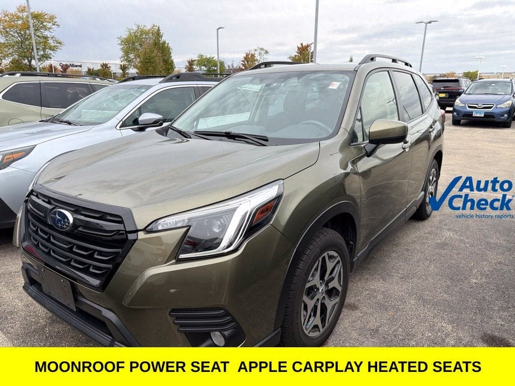 2023 Subaru Forester Premium — photo 1 of 5