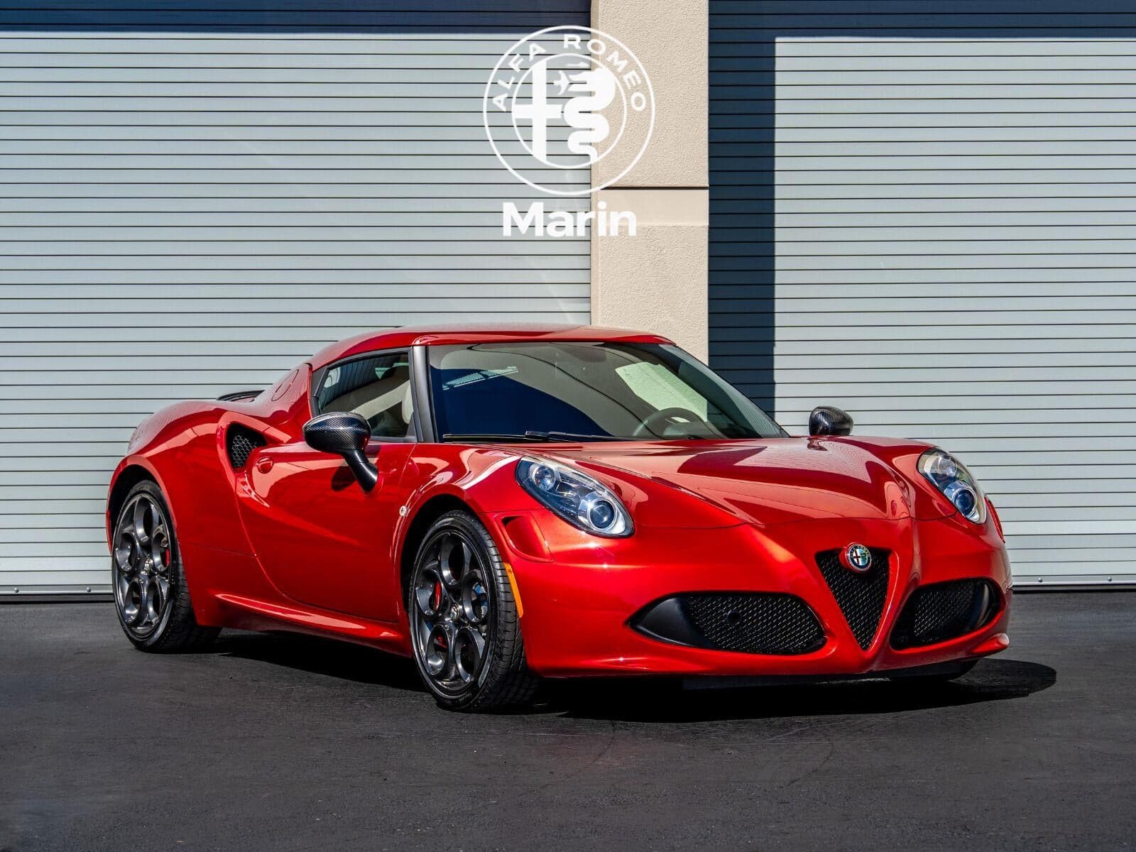 2015 Alfa Romeo 4C Launch Edition — photo 1 of 5