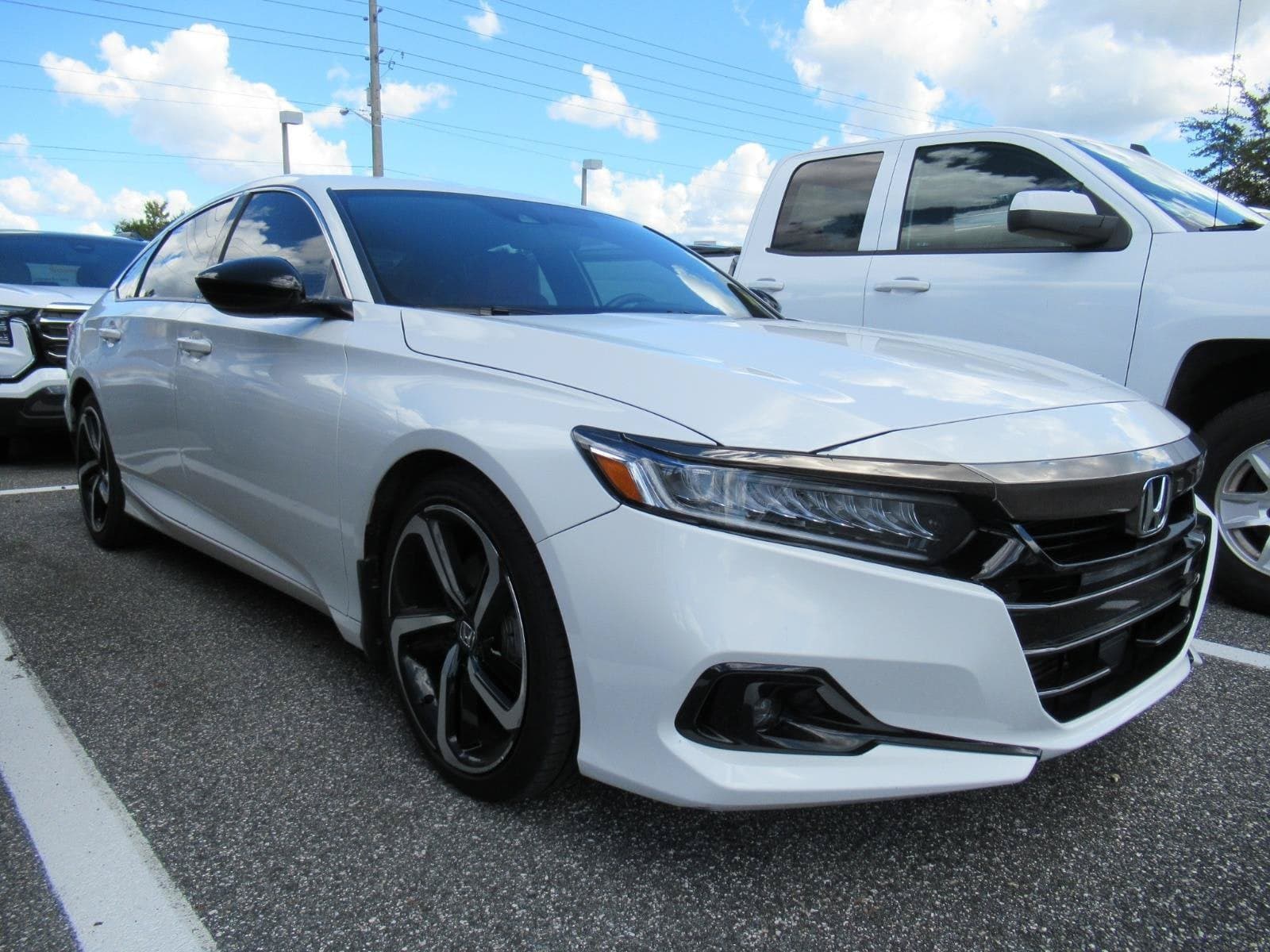 2022 Honda Accord Sedan Sport — photo 1 of 5