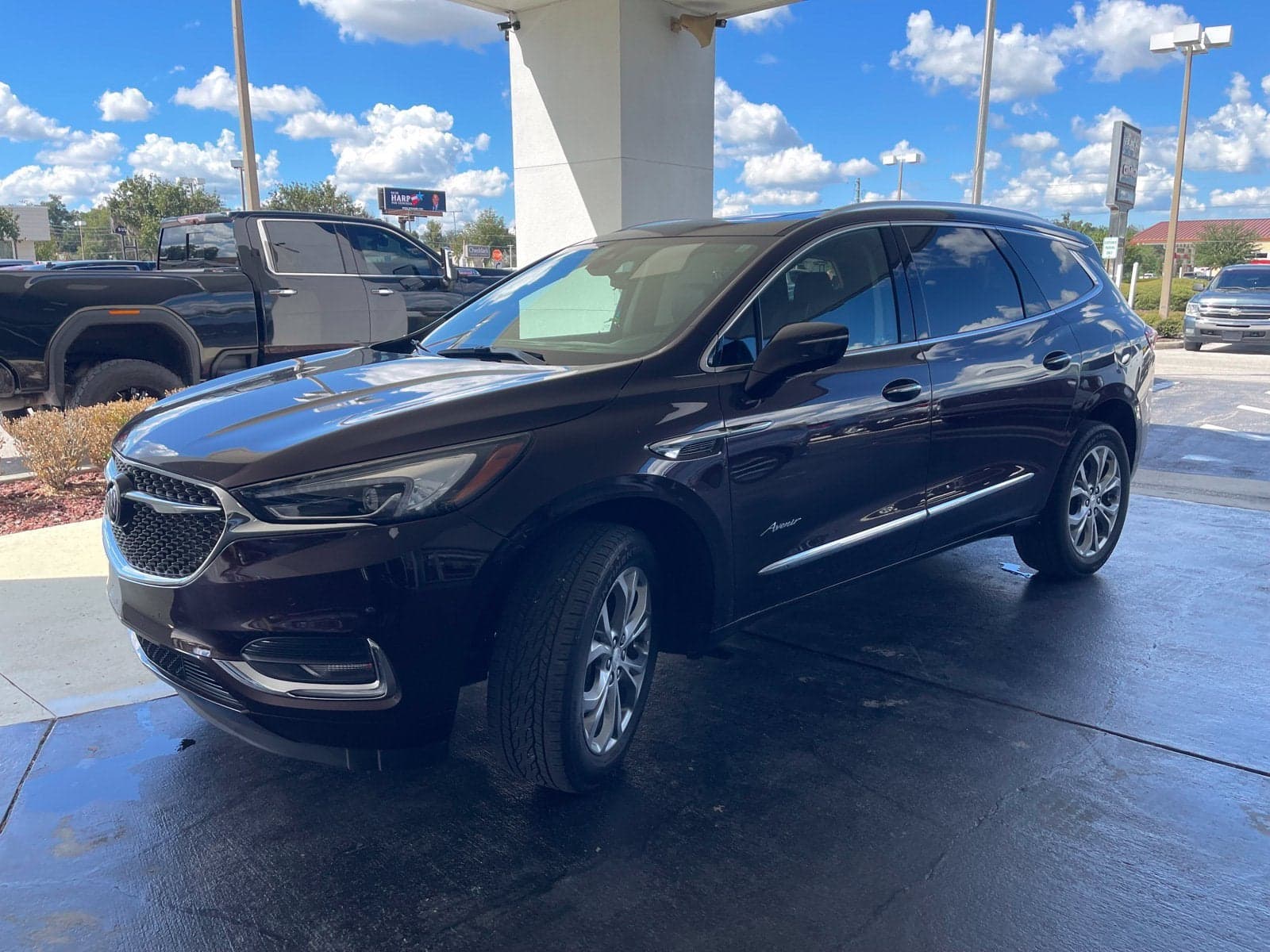 2021 Buick Enclave Avenir — photo 1 of 5