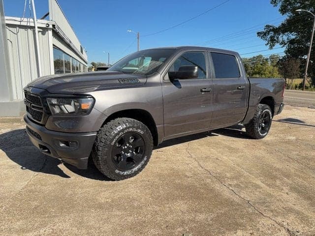 2023 RAM 1500 Tradesman — photo 1 of 5