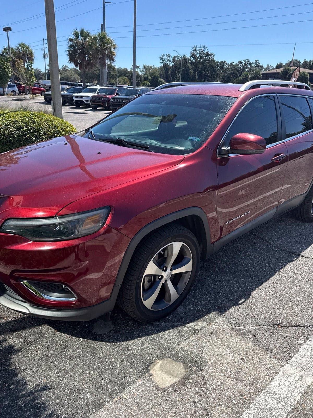 2020 Jeep Cherokee Limited — photo 1 of 5