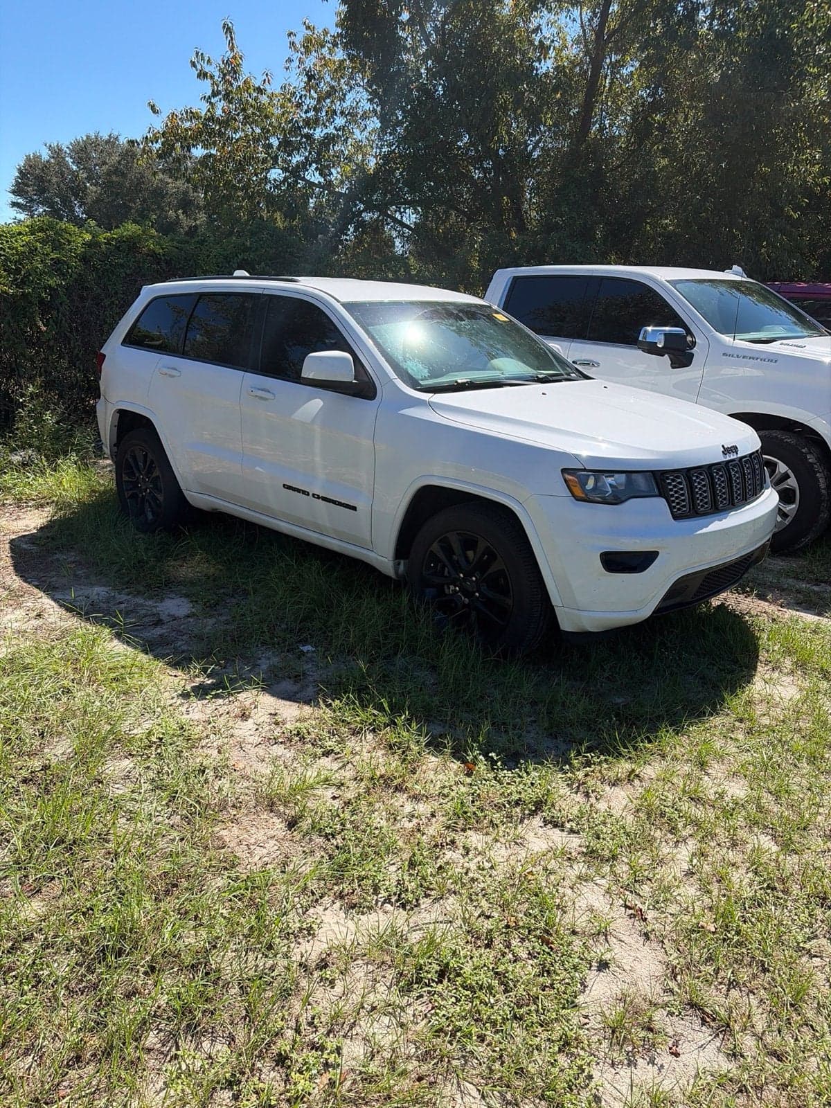 2018 Jeep Grand Cherokee Altitude — photo 1 of 2