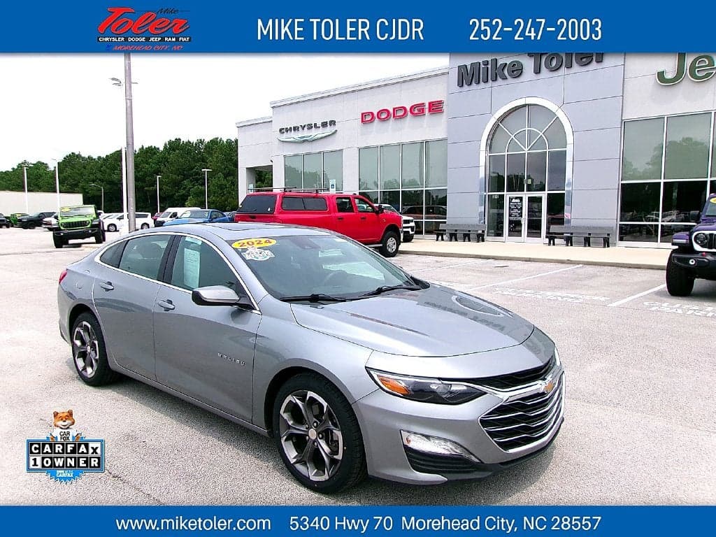 2024 Chevrolet Malibu LT — photo 1 of 22
