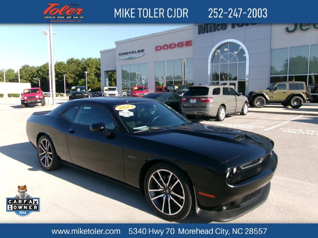2023 Dodge Challenger R/T — photo 1 of 27