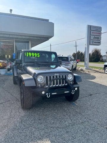 2016 Jeep Wrangler Unlimited Sahara — photo 1 of 5