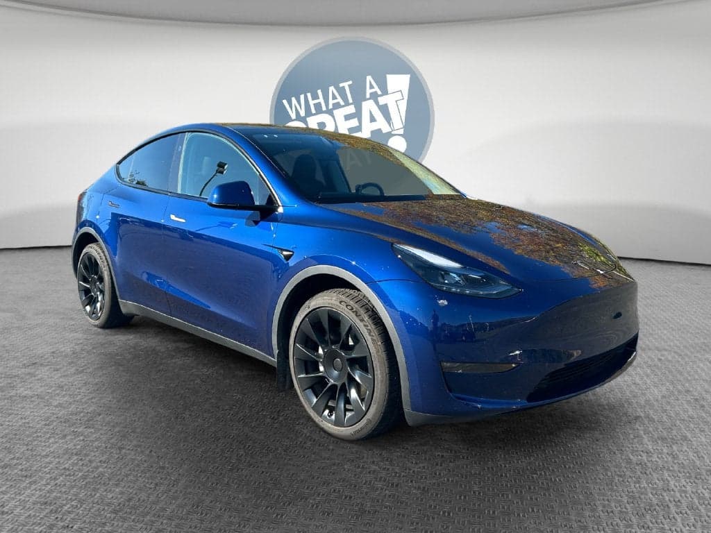 2024 Tesla Model Y Long Range — photo 1 of 5