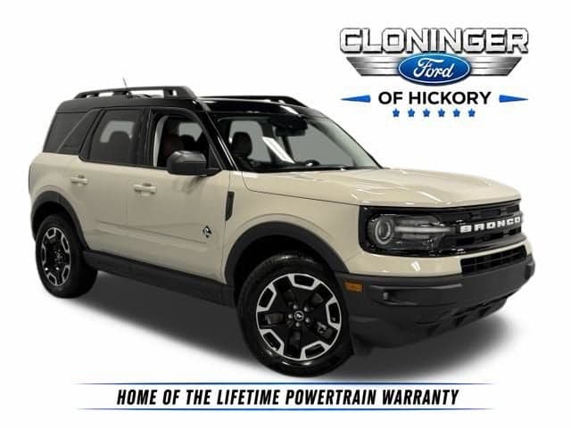 2024 Ford Bronco Sport Outer Banks — photo 1 of 27