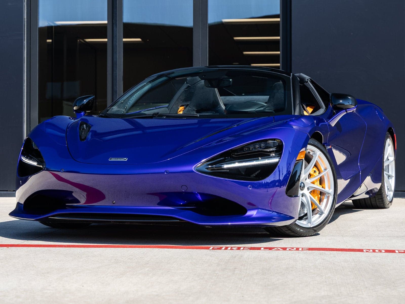 2027 McLaren 750S Base — photo 1 of 51