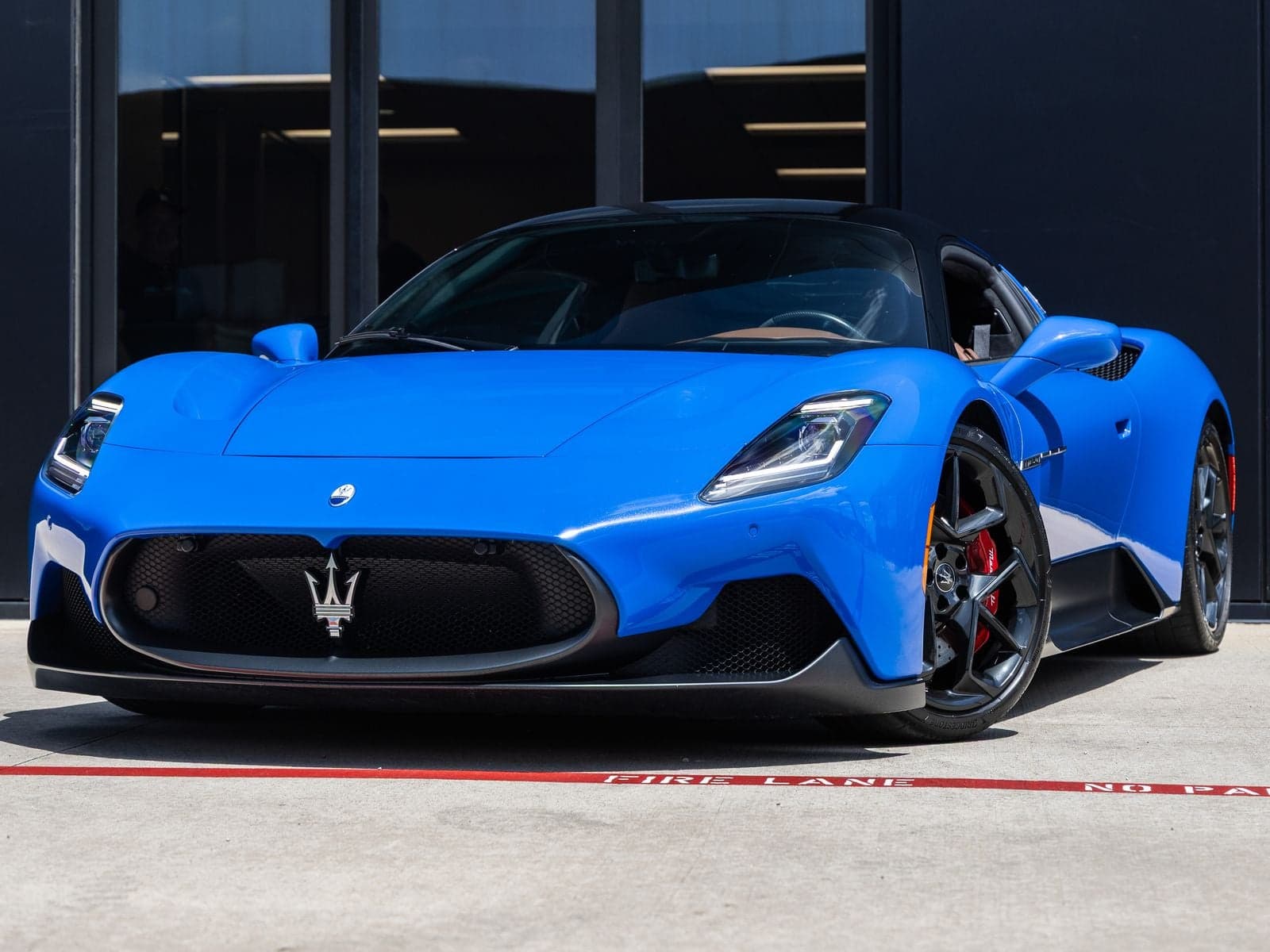 2022 Maserati MC20 Base — photo 1 of 60