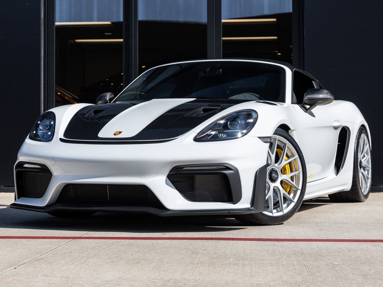 2025 Porsche 718 Spyder RS — photo 1 of 45
