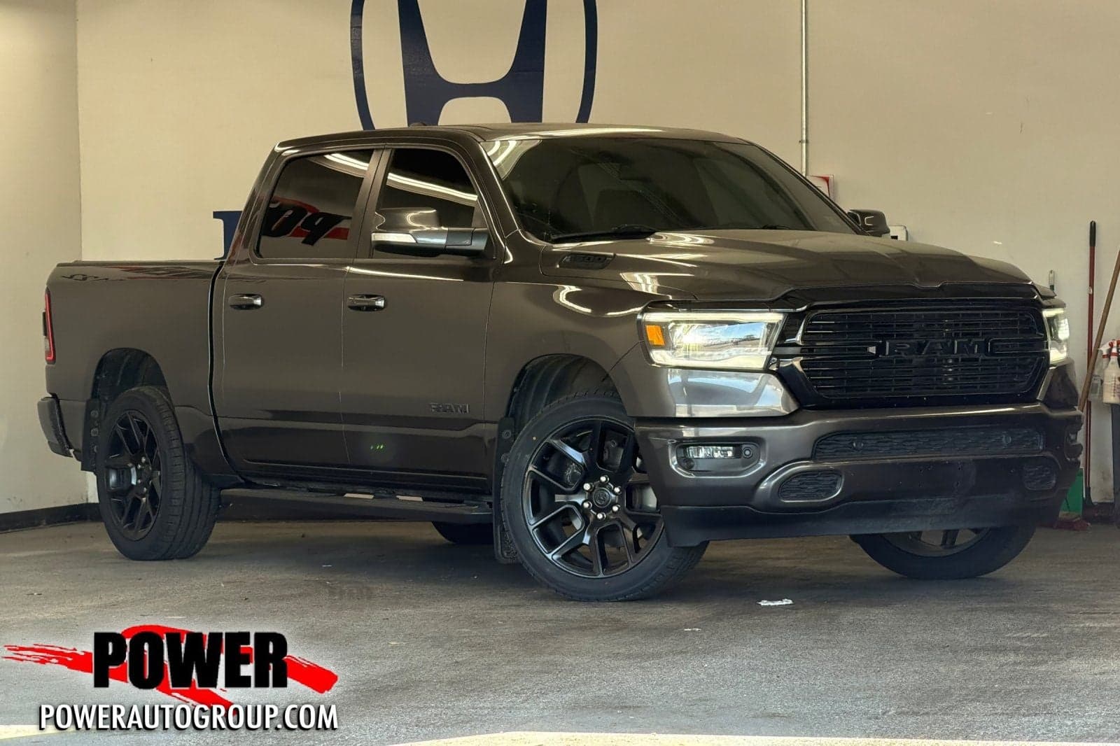 2020 RAM 1500 Sport — photo 1 of 41