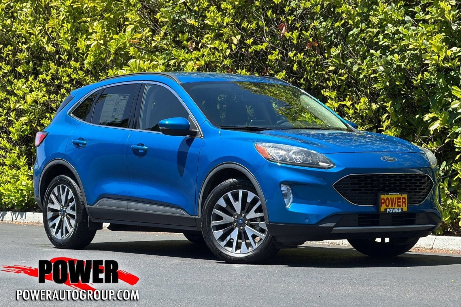 2020 Ford Escape Titanium — photo 1 of 40
