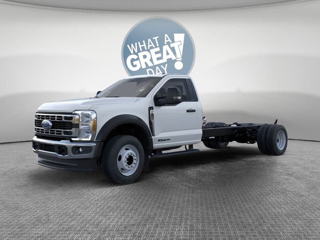 2026 Ford F-600SD XL DRW 4x4 / 6.7L Diesel / 120" CA Chassis — photo 1 of 22