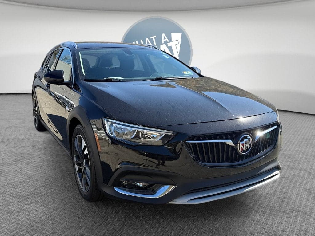 2019 Buick Regal TourX Preferred — photo 1 of 5