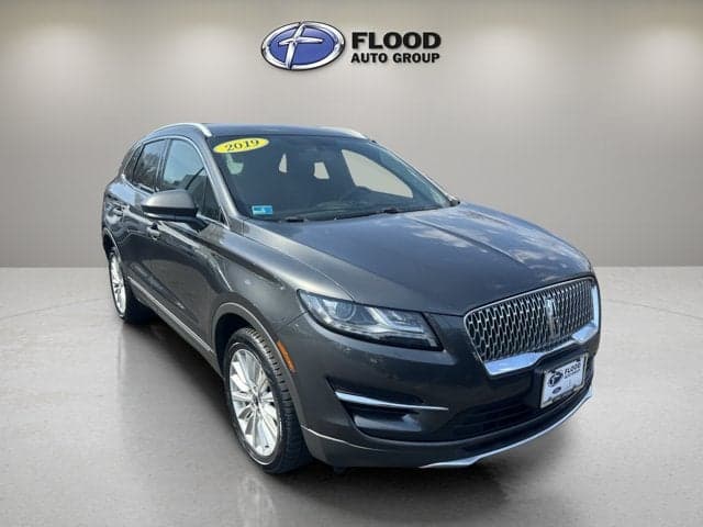 2019 Lincoln MKC Standard — photo 1 of 19