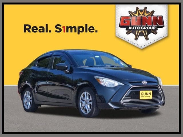 2018 Toyota Yaris iA Base — photo 1 of 29