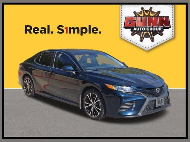 2019 Toyota Camry Base — photo 1 of 5