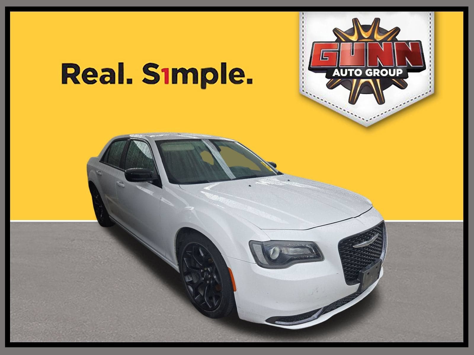2019 Chrysler 300 Touring — photo 1 of 22