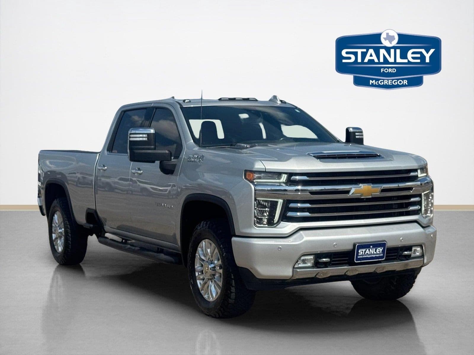 2022 Chevrolet Silverado 3500HD High Country — photo 1 of 14