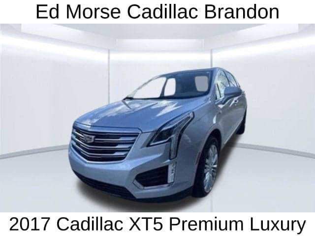 2017 Cadillac XT5 Base — photo 1 of 5