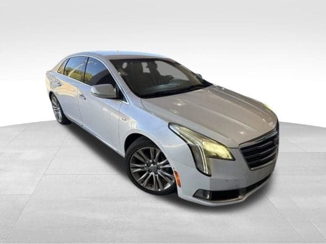 2018 Cadillac XTS Luxury — photo 1 of 5