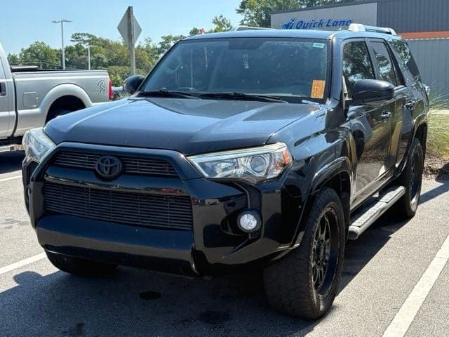 2018 Toyota 4Runner SR5 — photo 1 of 9