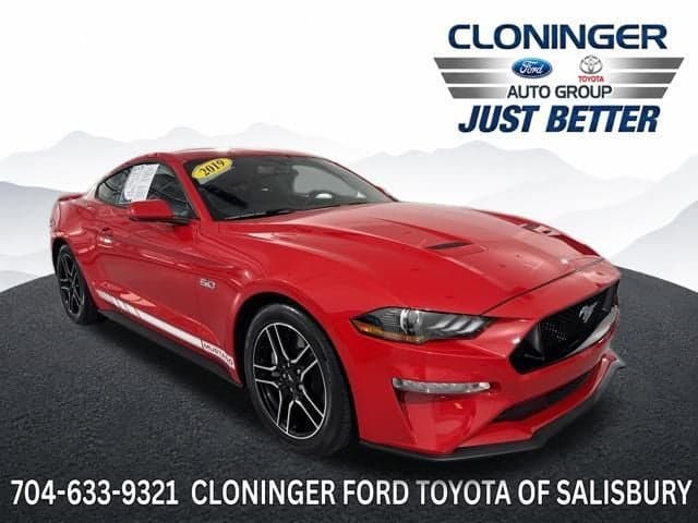2019 Ford Mustang GT — photo 1 of 9