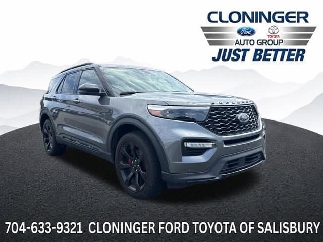 2023 Ford Explorer ST — photo 1 of 12