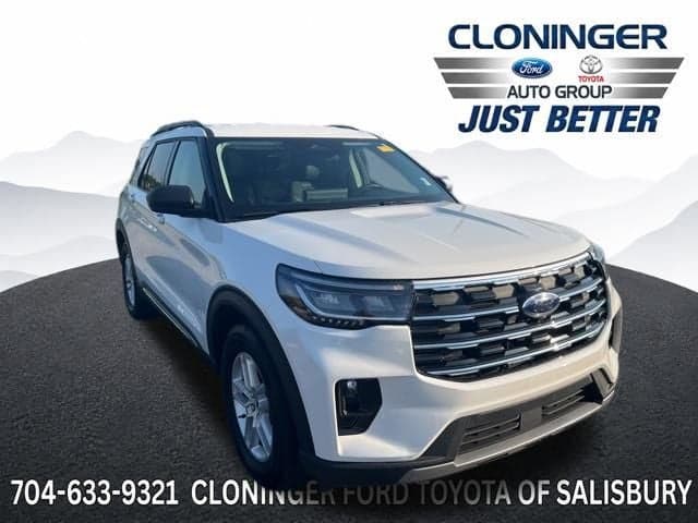 2025 Ford Explorer Active — photo 1 of 4