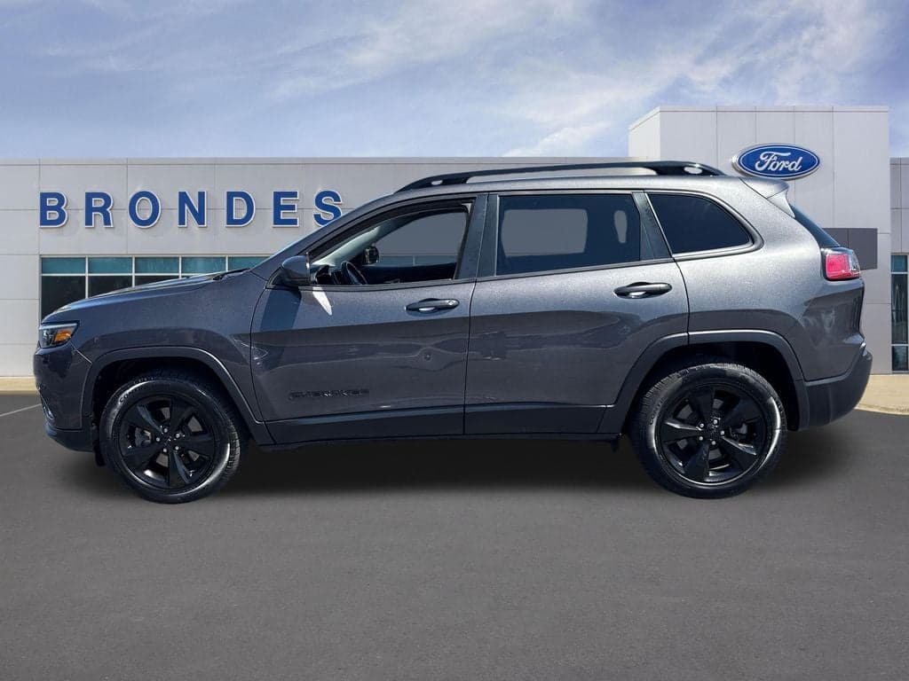 2020 Jeep Cherokee Latitude Plus — photo 1 of 48
