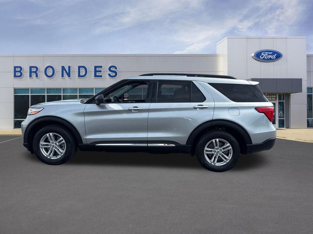 2023 Ford Explorer XLT — photo 1 of 47