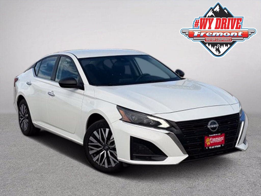 2025 Nissan Altima Base — photo 1 of 51