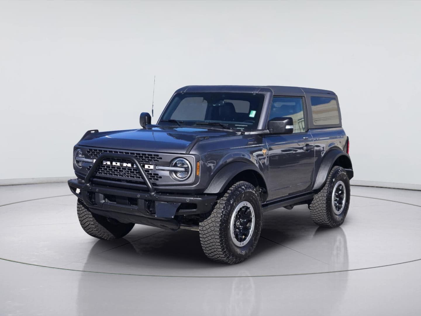 2023 Ford Bronco Badlands — photo 1 of 5
