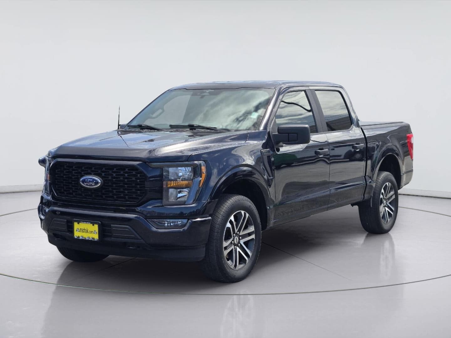 2023 Ford F-150 XL — photo 1 of 64