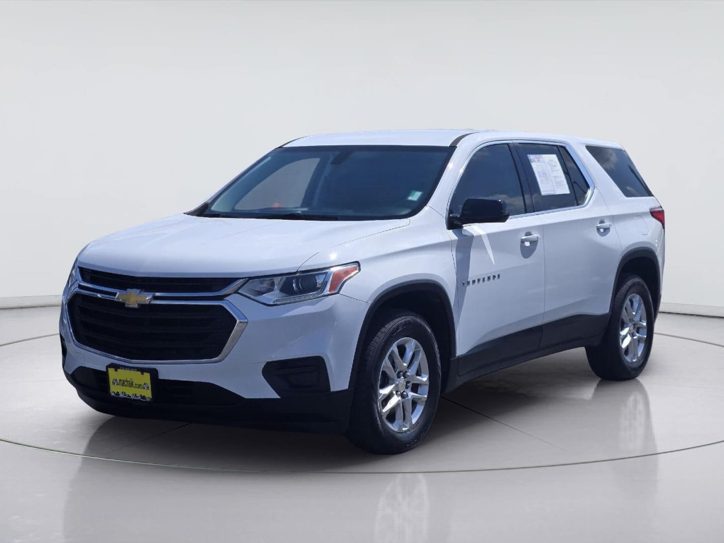2020 Chevrolet Traverse LS — photo 1 of 60